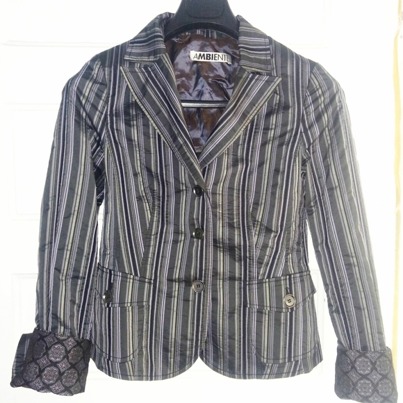 Ambients light weight jacket - Picture 2 of 3